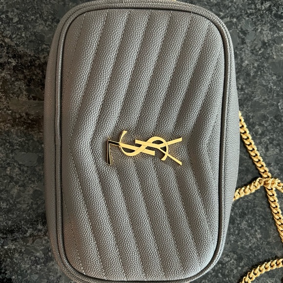 NWT YSL Lou Mini Camera crossbody bag in Fog Grey - Picture 2 of 7